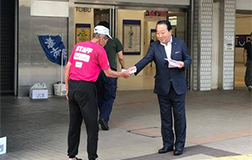 連續(xù)31年發(fā)傳單稱比演講好，效果不如演講app實(shí)在